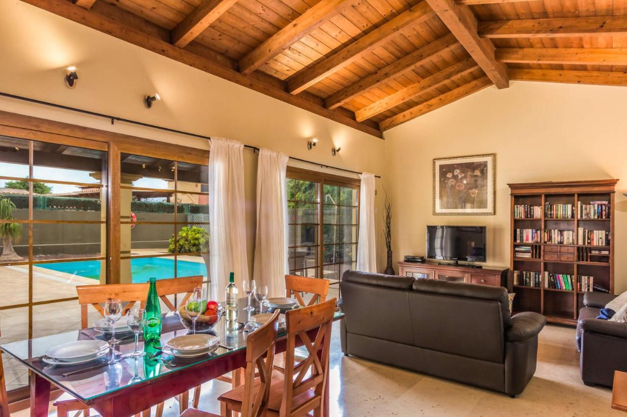 קורלחו Villa Ducales By Villa Plus מראה חיצוני תמונה