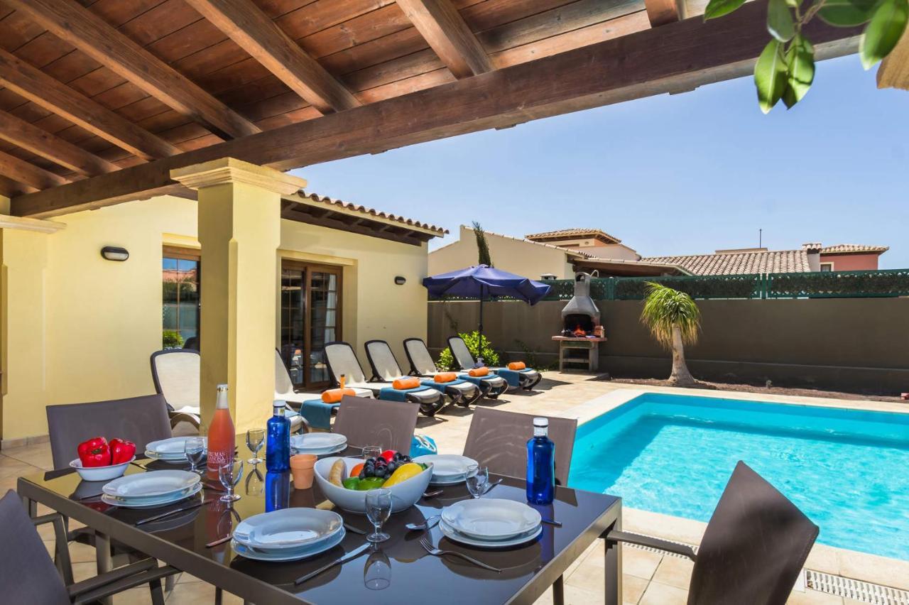 קורלחו Villa Ducales By Villa Plus מראה חיצוני תמונה