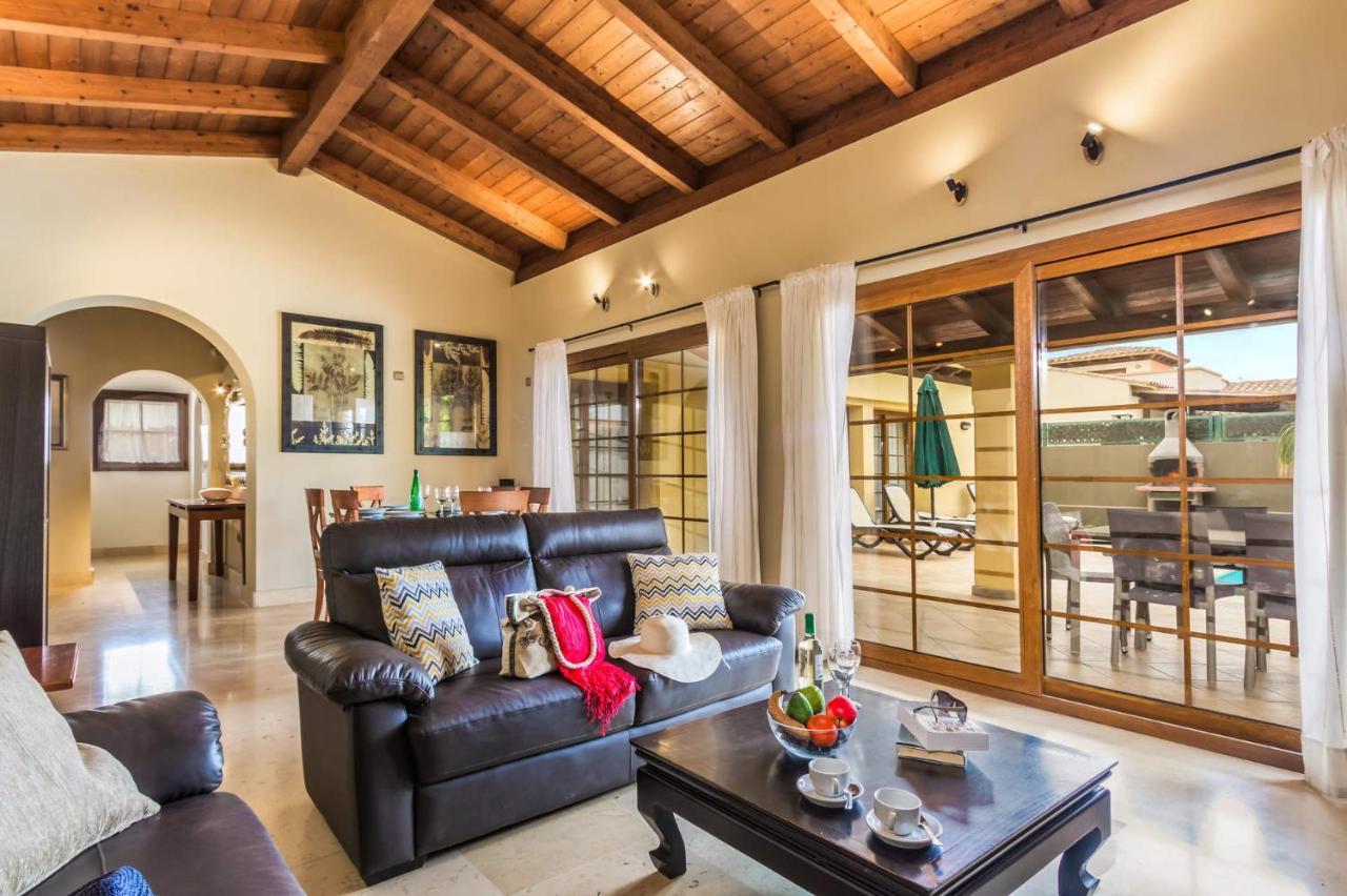 קורלחו Villa Ducales By Villa Plus מראה חיצוני תמונה
